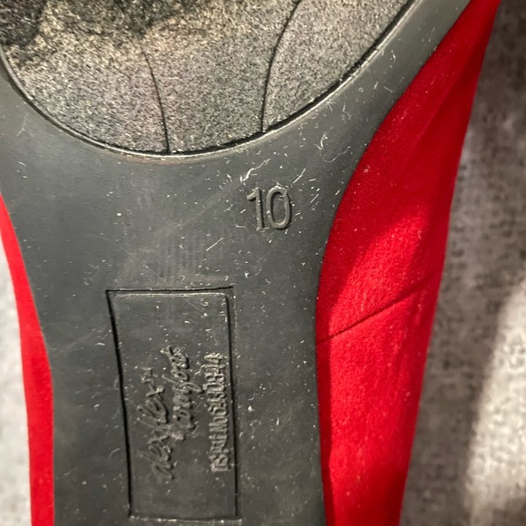 Dexflex Comfort Red Heels with Suede Finish - Picture 8 of 8